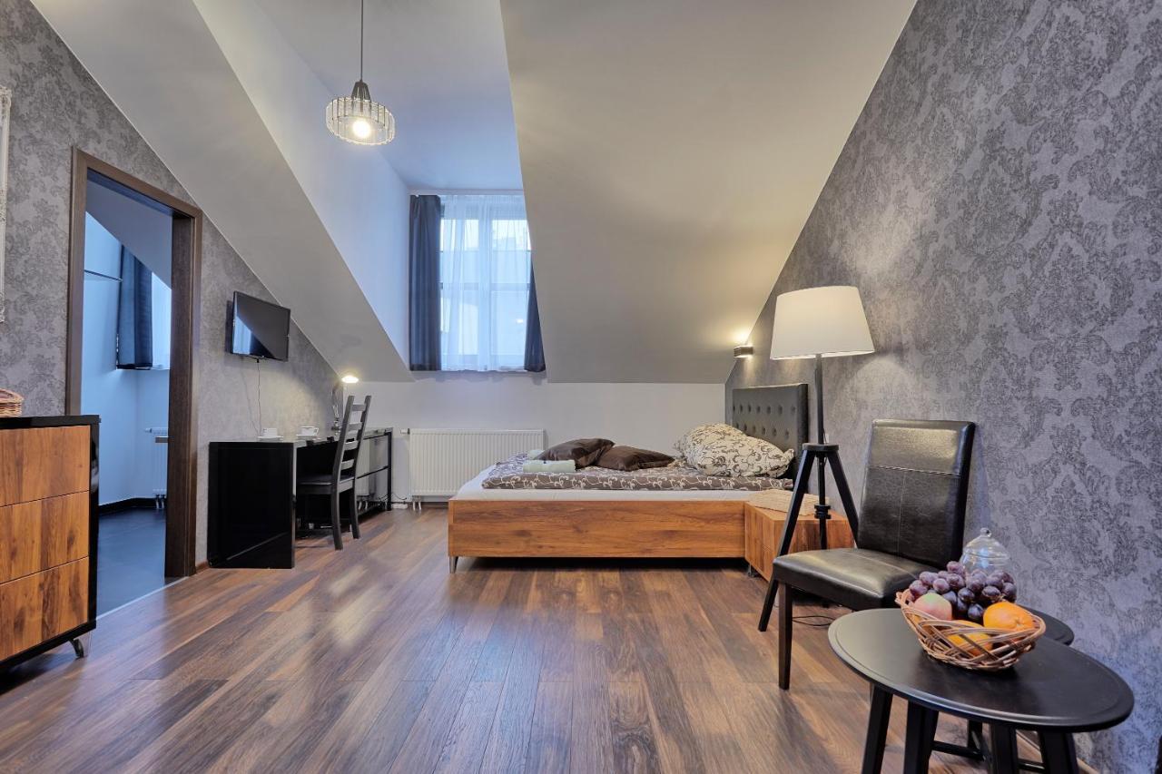 Cafe Garden Residence Krakow Luaran gambar